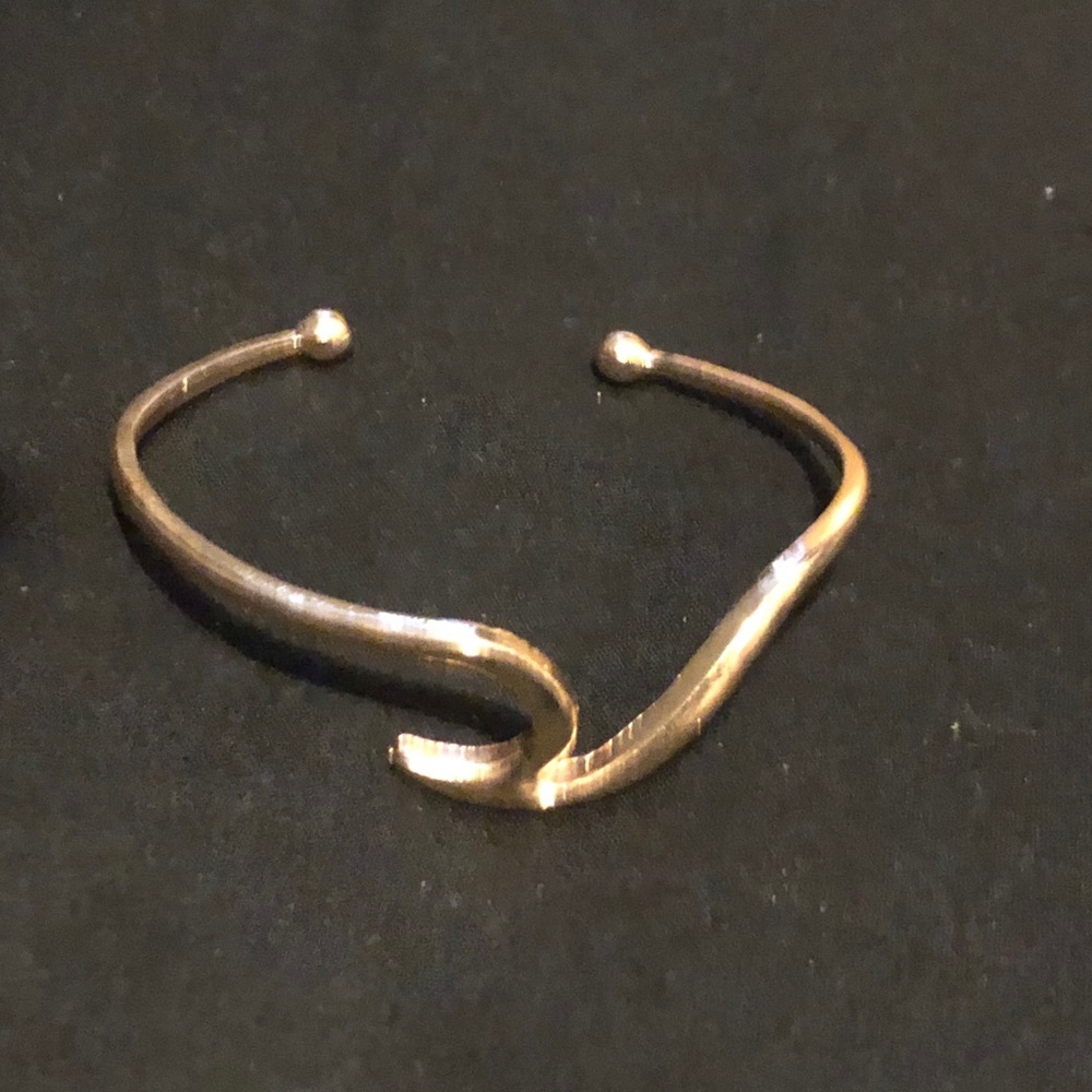 WOMENS GOLD PLATED WAVE BRACELET